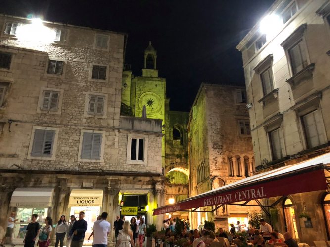 39050593_10156108810839093_6691575230604771328_o